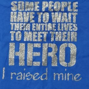 Gildan women's long sleeve "Airforce mom" tshirt. Size large.